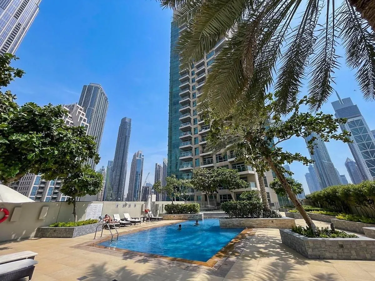 Cozy Loft In Downtown With Greenery View, Sleeps 4 Apartment Dubai