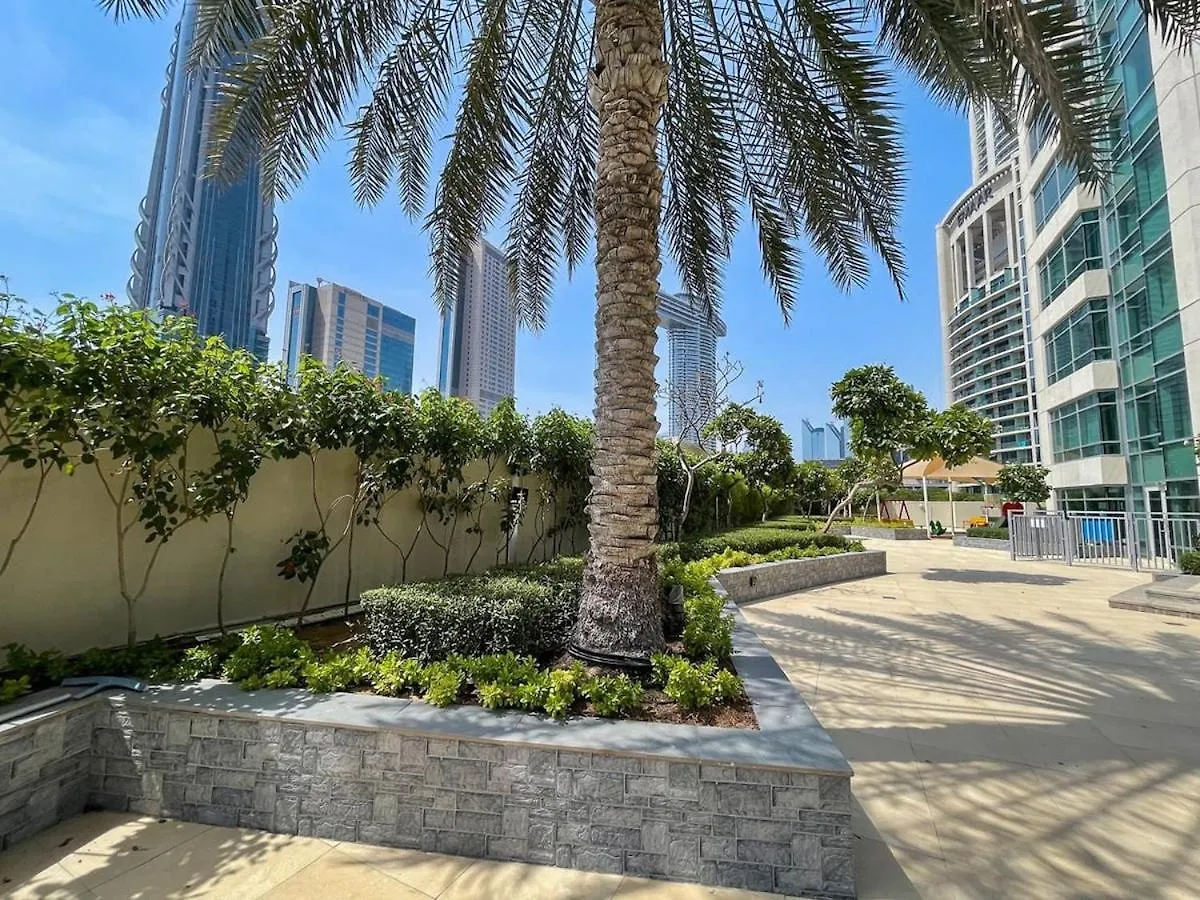 Cozy Loft In Downtown With Greenery View, Sleeps 4 Apartment Dubai 0*,