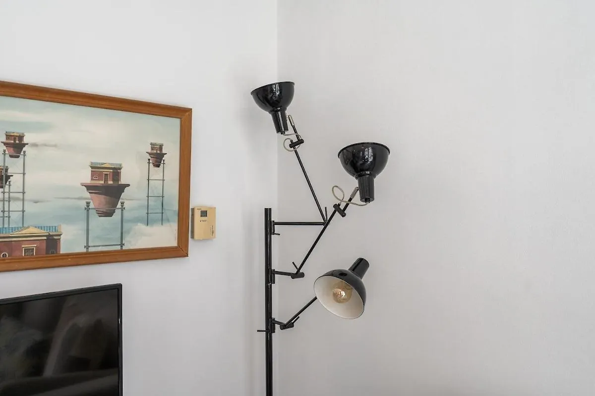 Cozy Loft In Downtown With Greenery View, Sleeps 4 Apartment Dubai