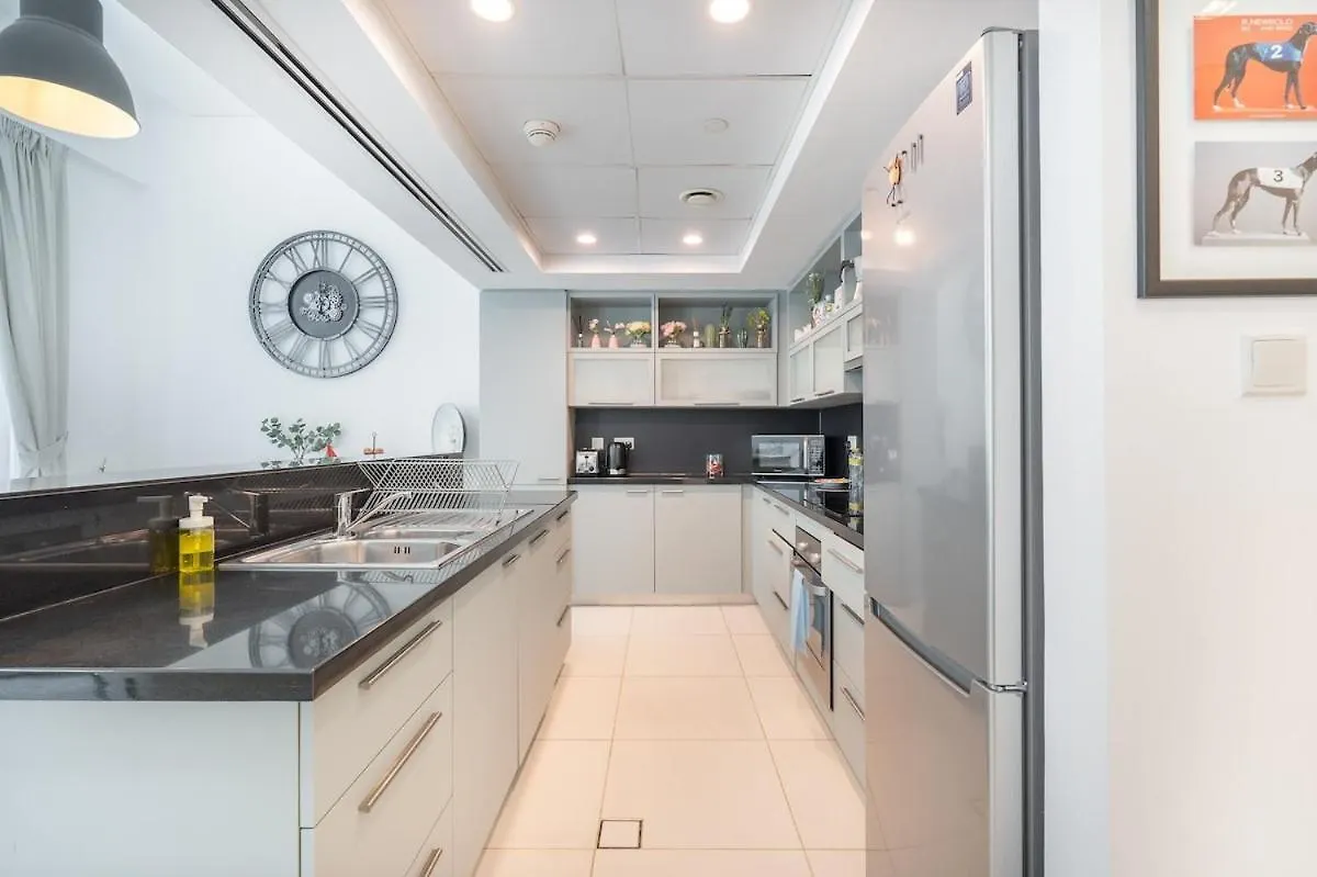 Cozy Loft In Downtown With Greenery View, Sleeps 4 Apartment Dubai