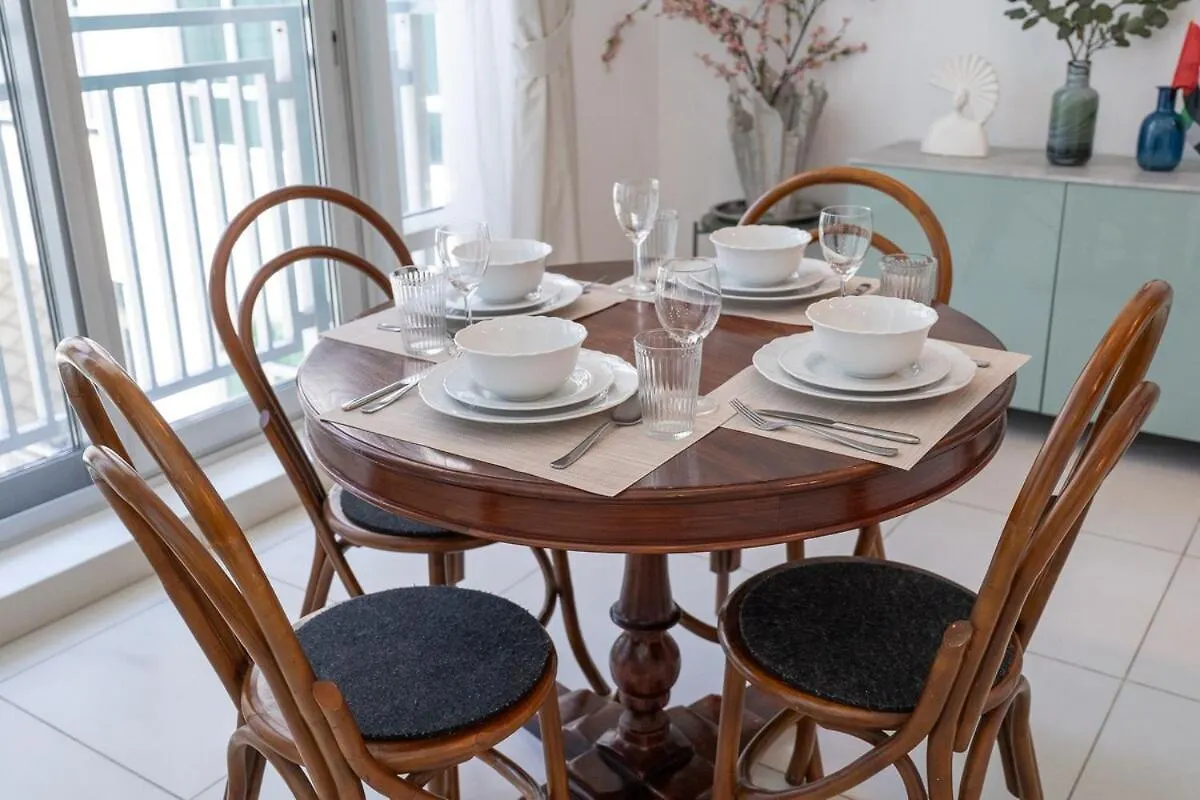 Cozy Loft In Downtown With Greenery View, Sleeps 4 Apartment Dubai United Arab Emirates